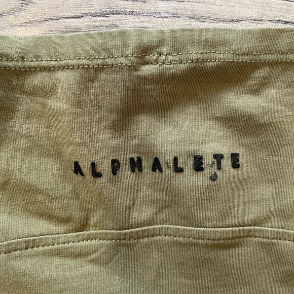 Alphalete T Shirt - Picture 4 of 4